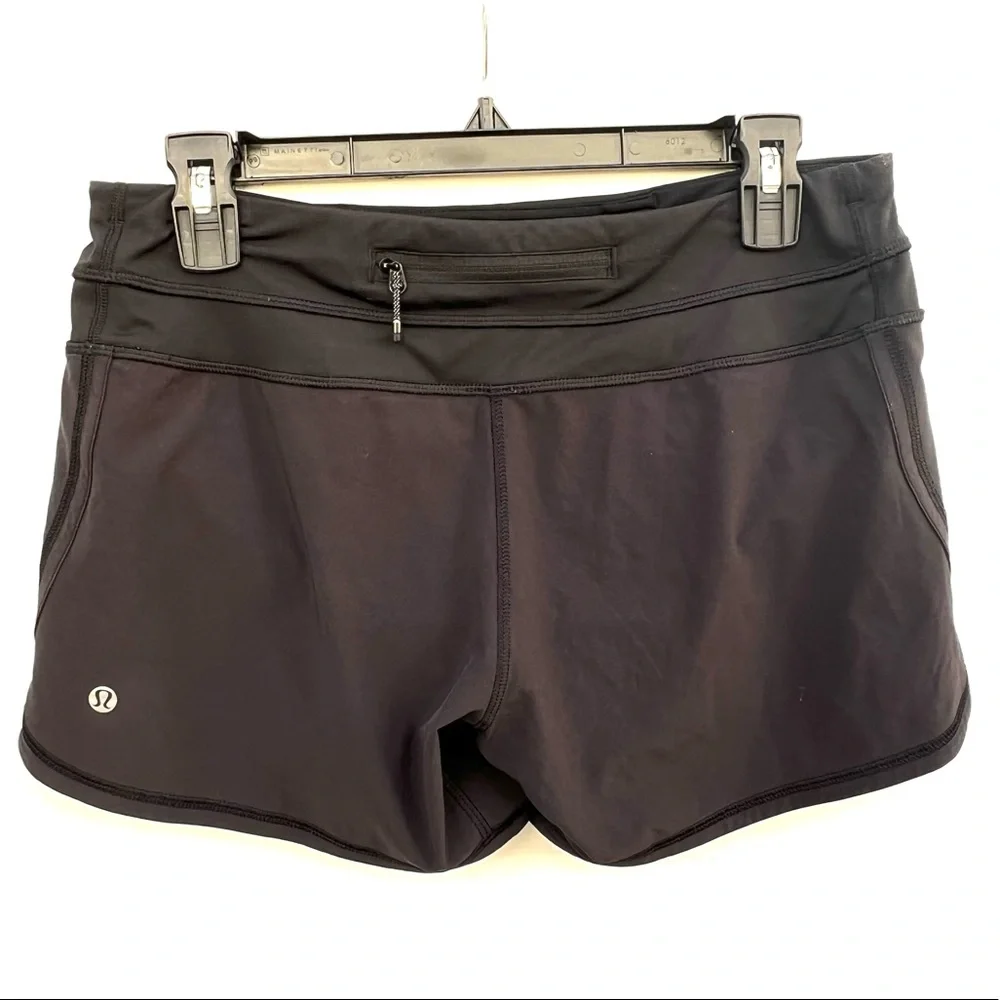 Lululemon Groovy Run Shorts 6 black euc - Picture 4 of 7